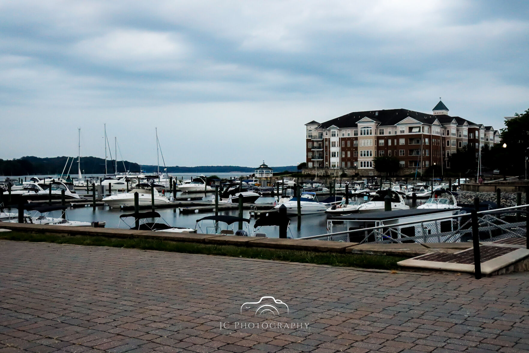 Photo_News_BelmontBay_marina_condos.jpg